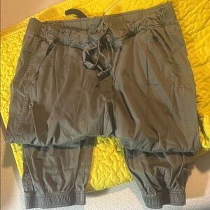 Knox Rose Gray Joggers with Elastic Waistband and Cuffs